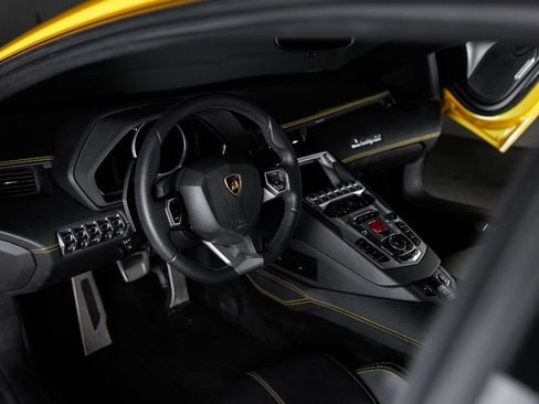 Used 2013 Lamborghini Aventador LP 700-4 image 19