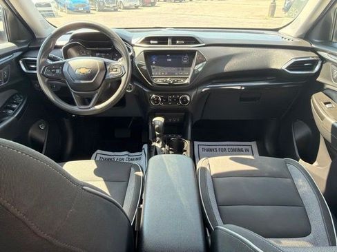 Used 2021 Chevrolet TrailBlazer LT w/ Sun and Liftgate Package AWD/4WD image 25