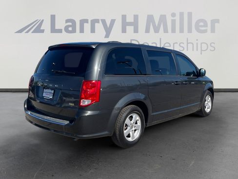 Used 2012 Dodge Grand Caravan SXT FWD image 5