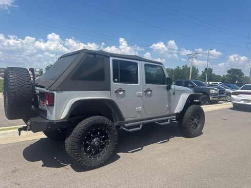 Used 2012 Jeep Wrangler Unlimited Sport AWD/4WD image 6