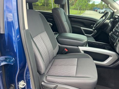 Used 2021 Nissan Titan SV w/ SV Convenience Package RWD image 30