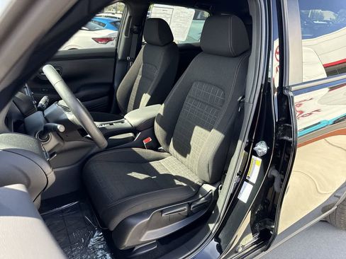 Used 2024 Honda HR-V Sport image 11