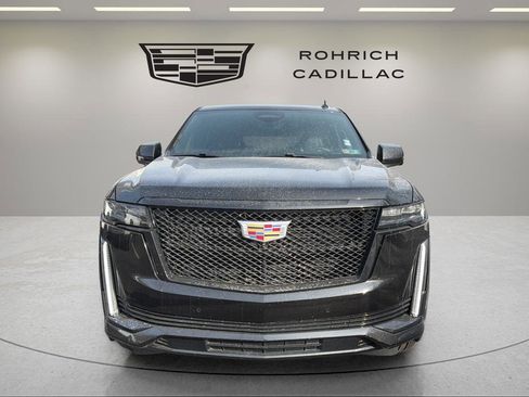 Used 2023 Cadillac Escalade Sport image 2