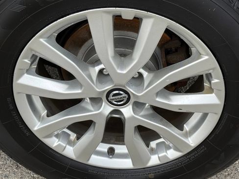 Used 2020 Nissan Rogue SV AWD/4WD image 41