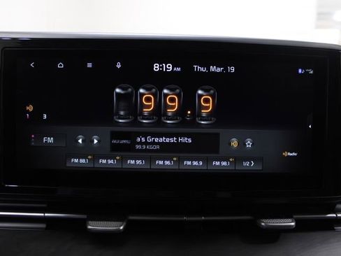 Used 2022 Kia Carnival SX image 3