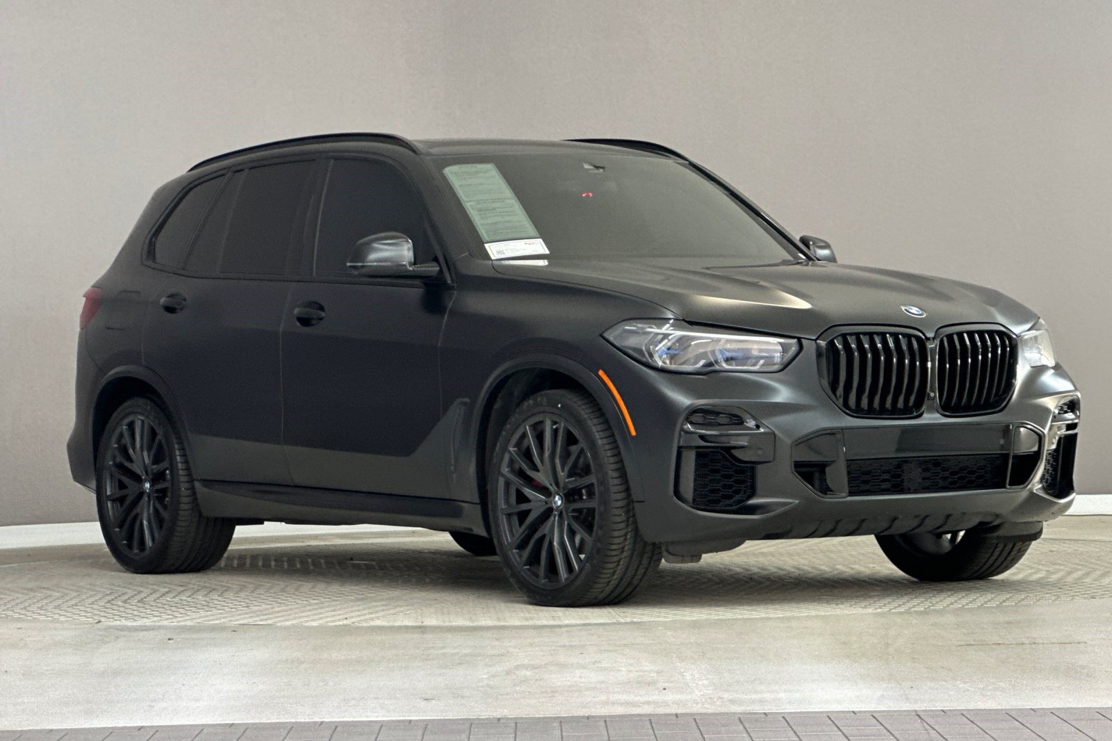 Used 2022 BMW X5 xDrive40i w/ M Sport Package AWD/4WD image 6