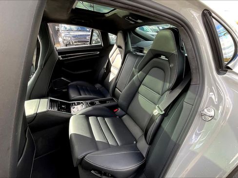 Used 2022 Porsche Panamera Turbo S image 28