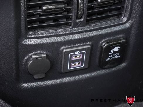 Used 2024 Nissan Titan SV w/ SV Convenience Package AWD/4WD image 42