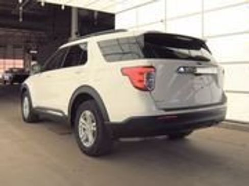 Used 2023 Ford Explorer XLT image 12