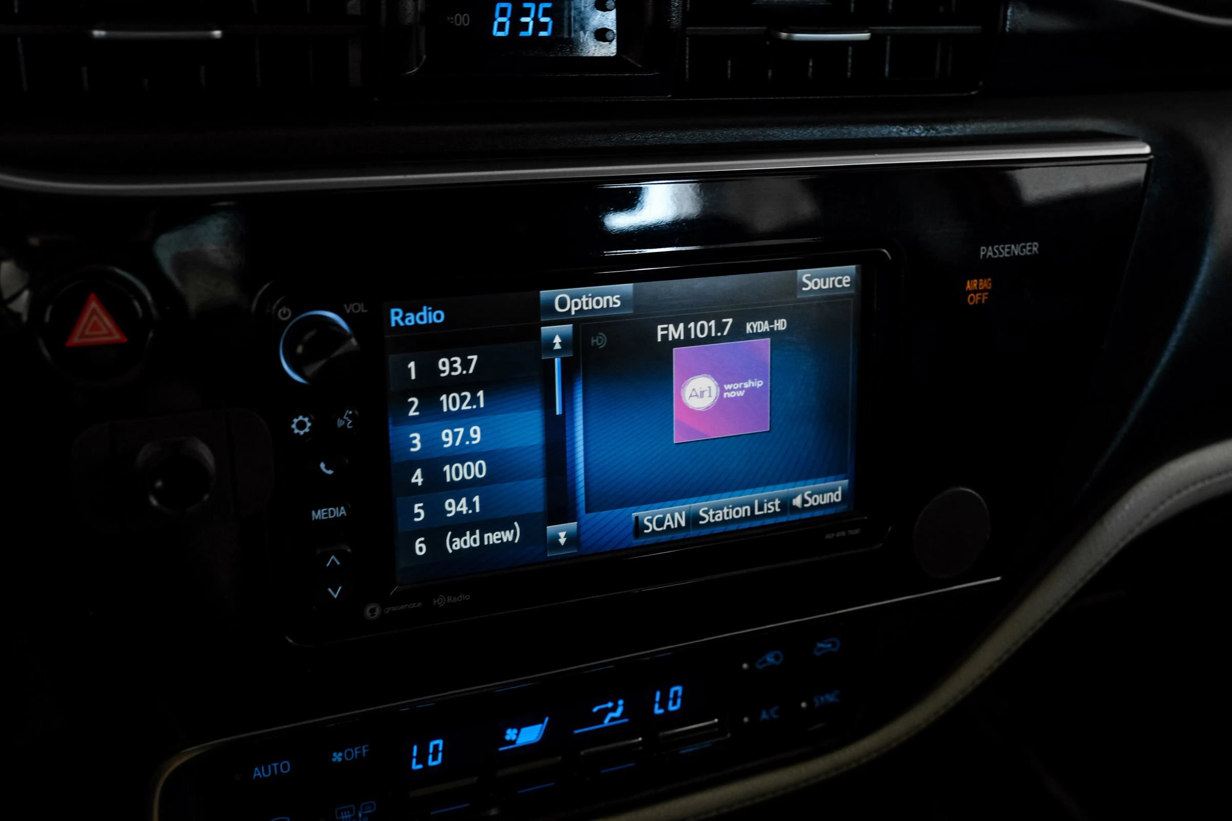 Used 2018 Toyota Corolla iM FWD image 24