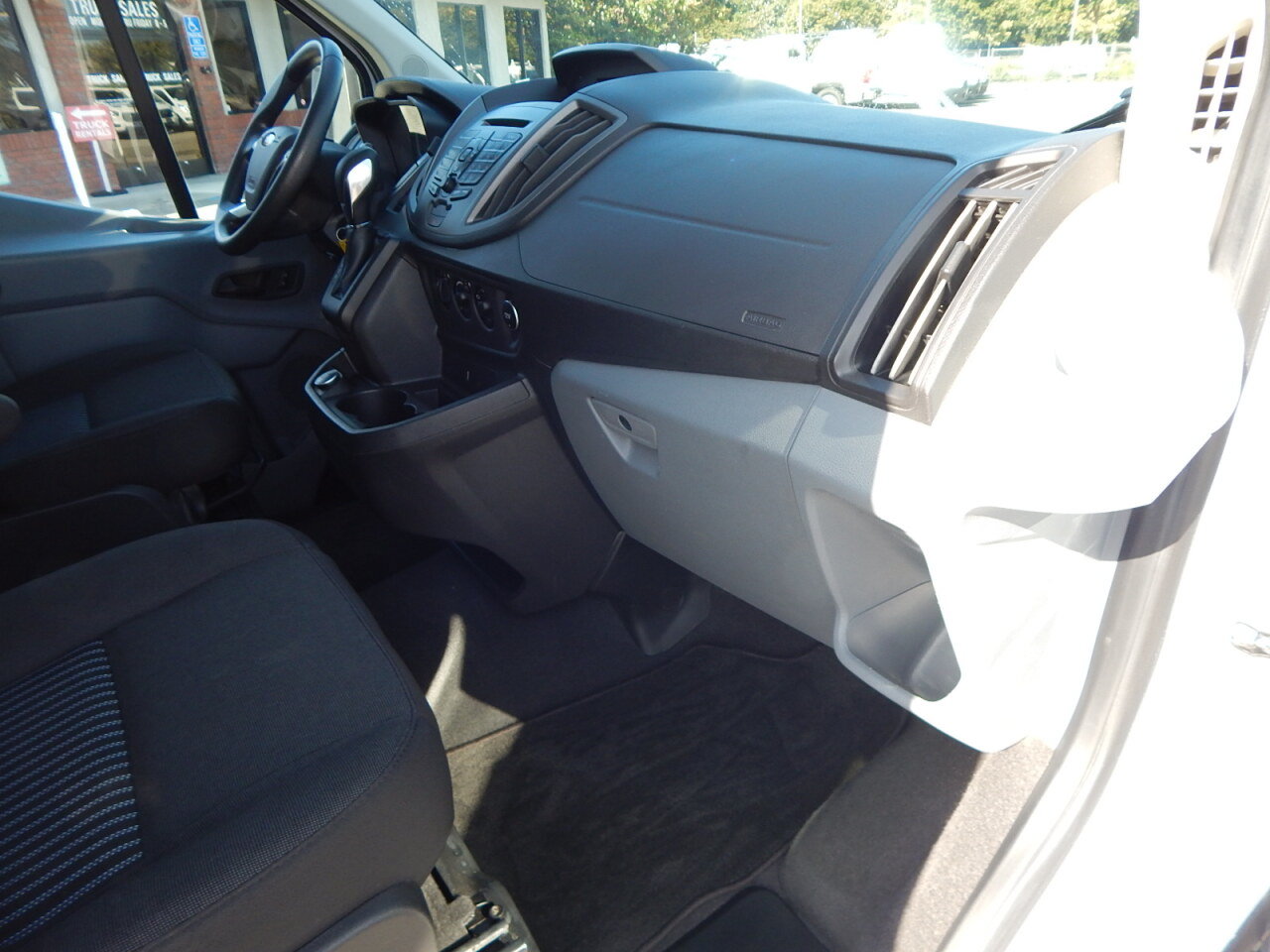 Used 2018 Ford Transit 350 XL RWD image 20