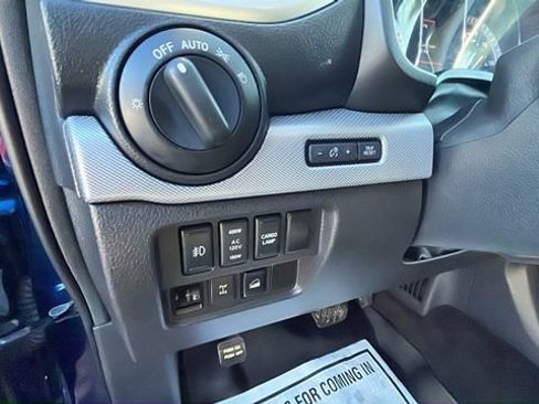 Used 2019 Nissan Titan PRO-4X AWD/4WD image 25