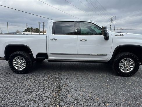 New 2025 Chevrolet Silverado 2500 High Country w/ High Country Premium Package image 4