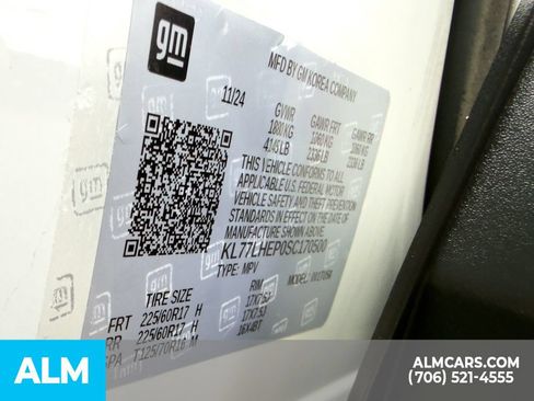Used 2025 Chevrolet Trax LT FWD image 16