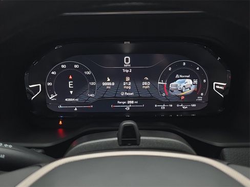 Used 2024 GMC Yukon XL Denali w/ Denali Reserve Package image 10