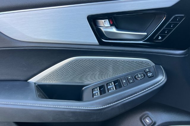 Used 2023 Acura MDX w/ Technology Package FWD image 11