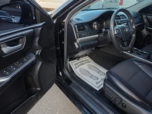 Used 2017 Toyota Camry SE FWD image 14
