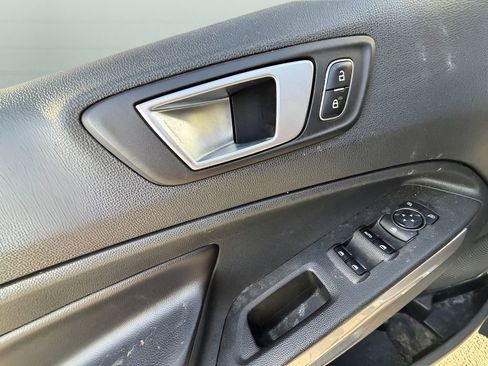 Used 2020 Ford EcoSport Titanium image 11