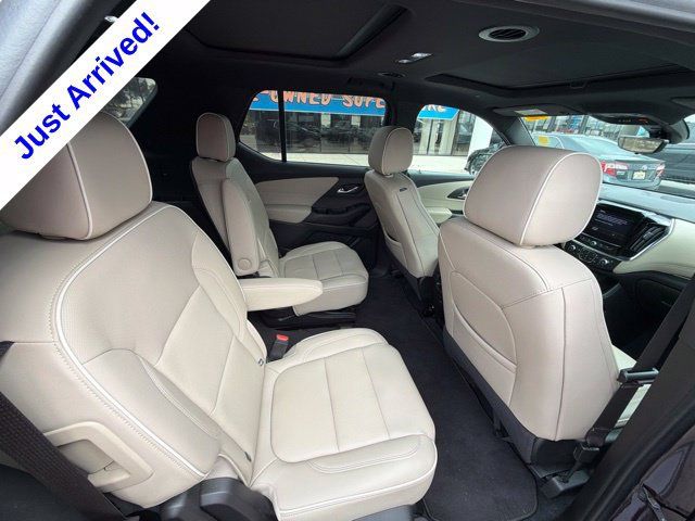 Used 2023 Chevrolet Traverse Premier FWD image 32