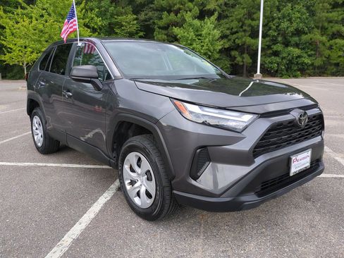 Used 2025 Toyota RAV4 LE FWD image 2