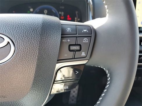 Used 2026 Toyota Camry SE image 14