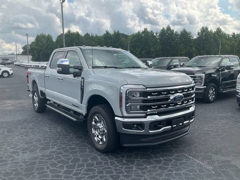 New 2026 Ford F250 Lariat w/ Chrome Package AWD/4WD image 3
