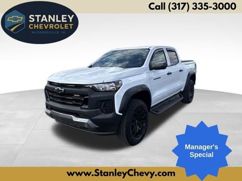 Used 2025 Chevrolet Colorado Trail Boss AWD/4WD image 1