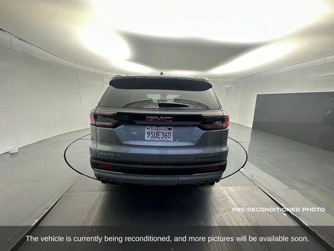 Used 2025 GMC Acadia Elevation image 4