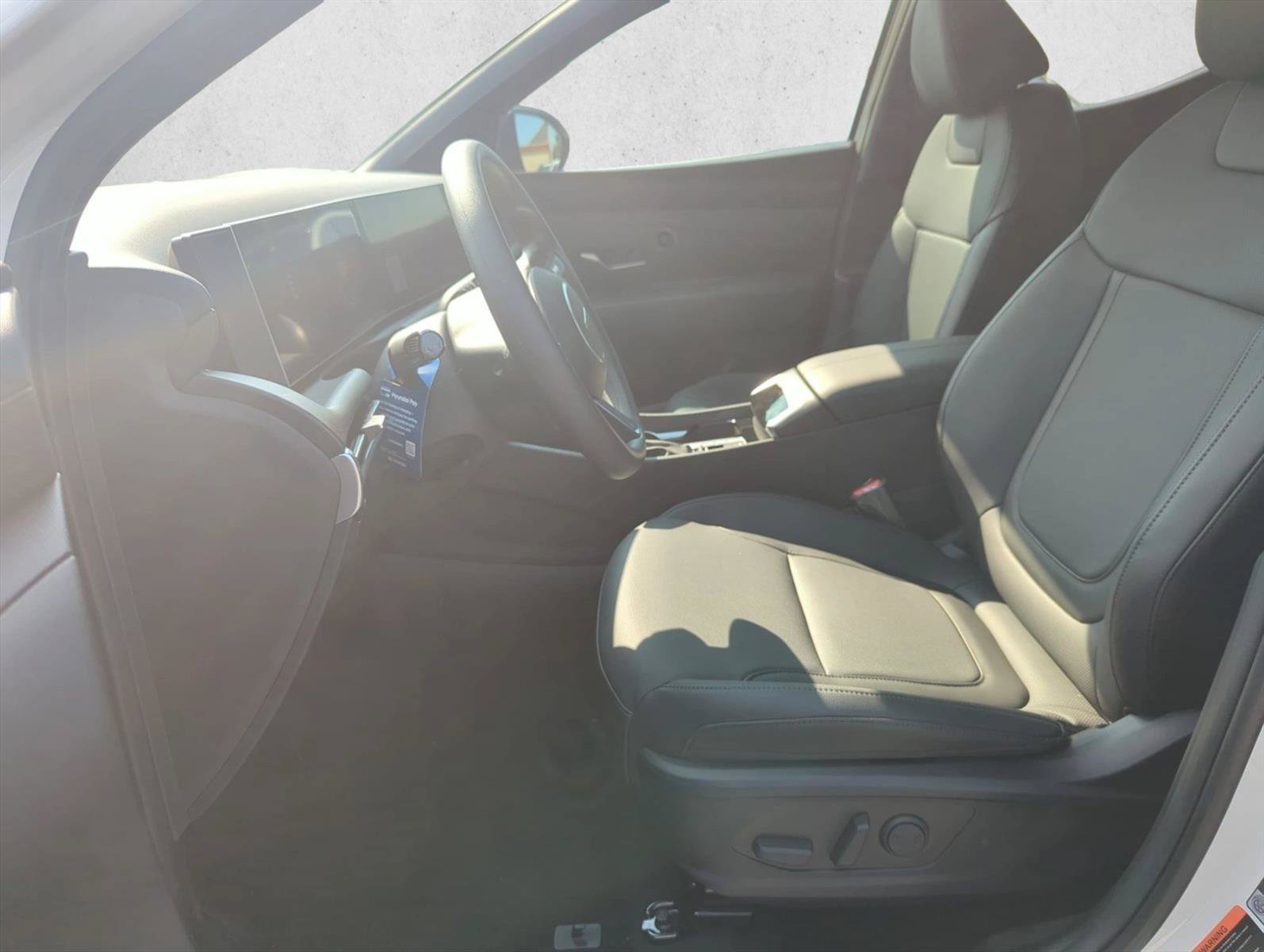 New 2026 Hyundai Tucson Limited FWD image 12