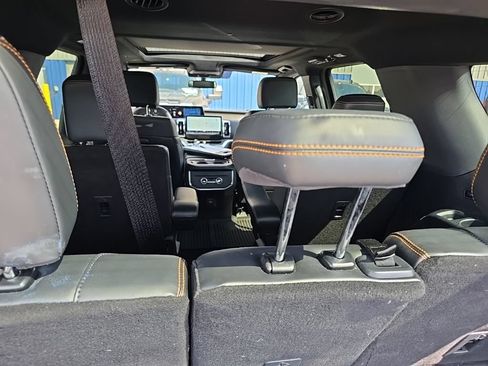 Used 2025 Ford Expedition Tremor AWD/4WD image 10