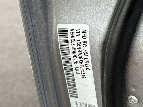 Used 2024 RAM 1500 Classic SLT image 30