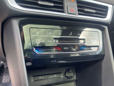 New 2025 Volkswagen Taos SE image 14