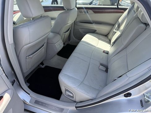 Used 2011 Toyota Avalon Limited FWD image 19