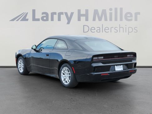 New 2025 Dodge Charger R/T w/ Quick Order Package 25M R/T image 4