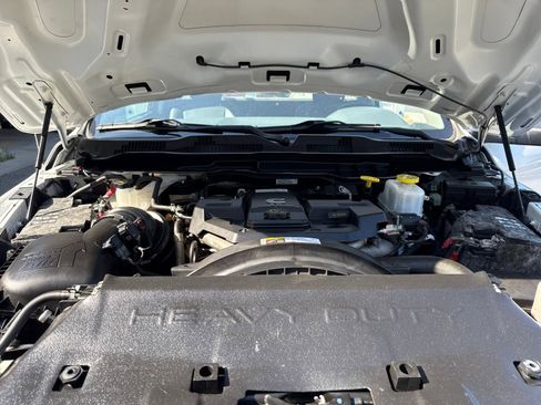 Used 2018 RAM 5500 Tradesman w/ Power & Remote Entry Group image 22