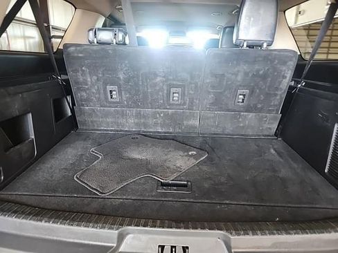 Used 2023 Ford Expedition Max XLT image 6