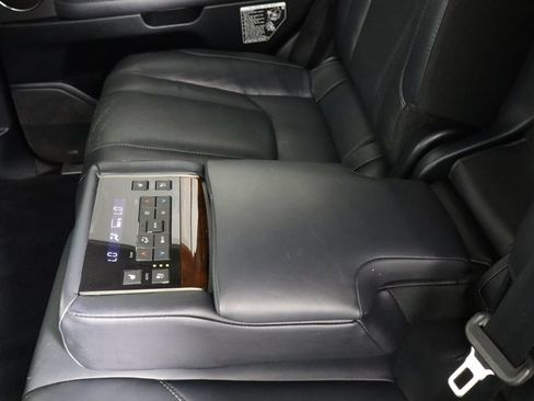 Used 2016 Lexus LX 570 4WD w/ Luxury Package image 18