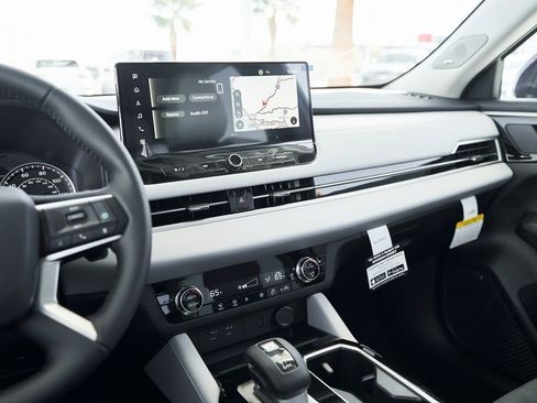 Used 2025 Mitsubishi Outlander SE image 41