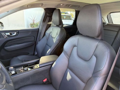 Used 2022 Volvo XC60 T8 Inscription Expression w/ Protection Package Premier image 25