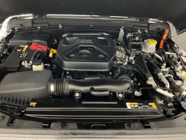 Used 2022 Jeep Wrangler Unlimited Sahara w/ Cold Weather Group AWD/4WD image 45