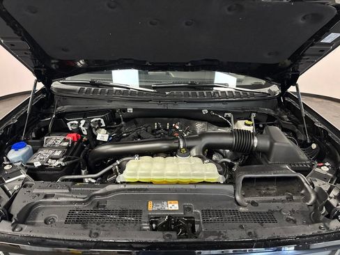 Used 2025 Ford Expedition Tremor AWD/4WD image 16