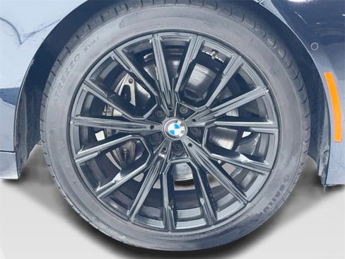 Used 2022 BMW 740i w/ Luxury Rear Seating Package image 53