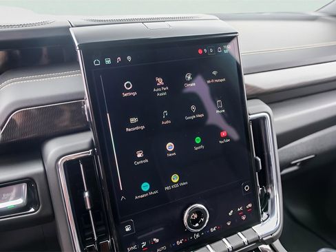 Used 2026 GMC Yukon XL Elevation image 19