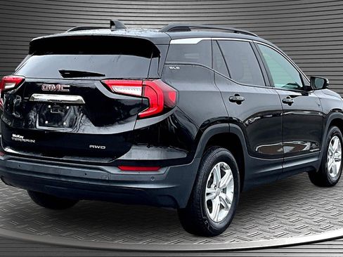 Used 2022 GMC Terrain SLE w/ Driver Convenience Package AWD/4WD image 6
