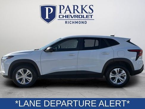 Certified 2024 Chevrolet Trax LS w/ Driver Confidence Package image 5