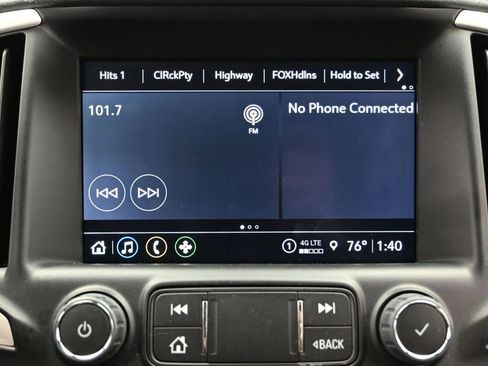 Used 2024 GMC Terrain SLT AWD/4WD image 32