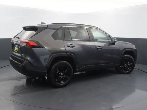 Used 2025 Toyota RAV4 XLE w/ Convenience Package image 4