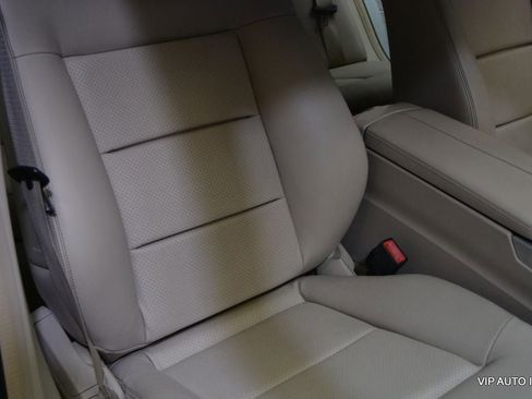 Used 2014 Mercedes-Benz E 350 Sedan image 15