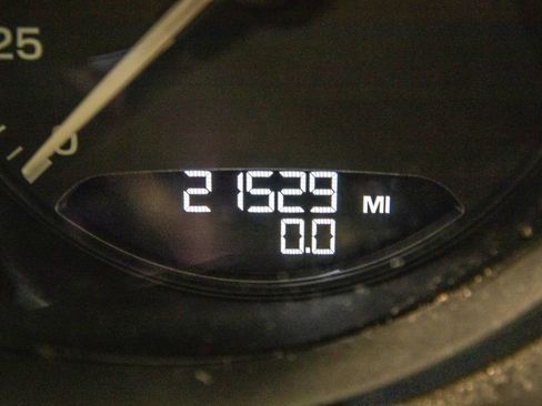 Used 2024 Porsche Macan Premium Package Plus w/ Premium Plus Package image 22