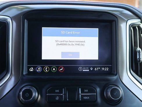 Used 2022 Chevrolet Silverado 1500 High Country w/ Technology Package AWD/4WD image 32